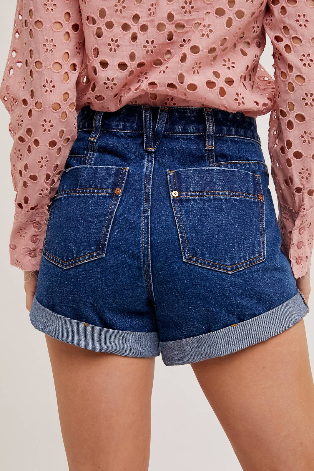 WESTERN POCKET ROLLED HEM DENIM SHORTS
