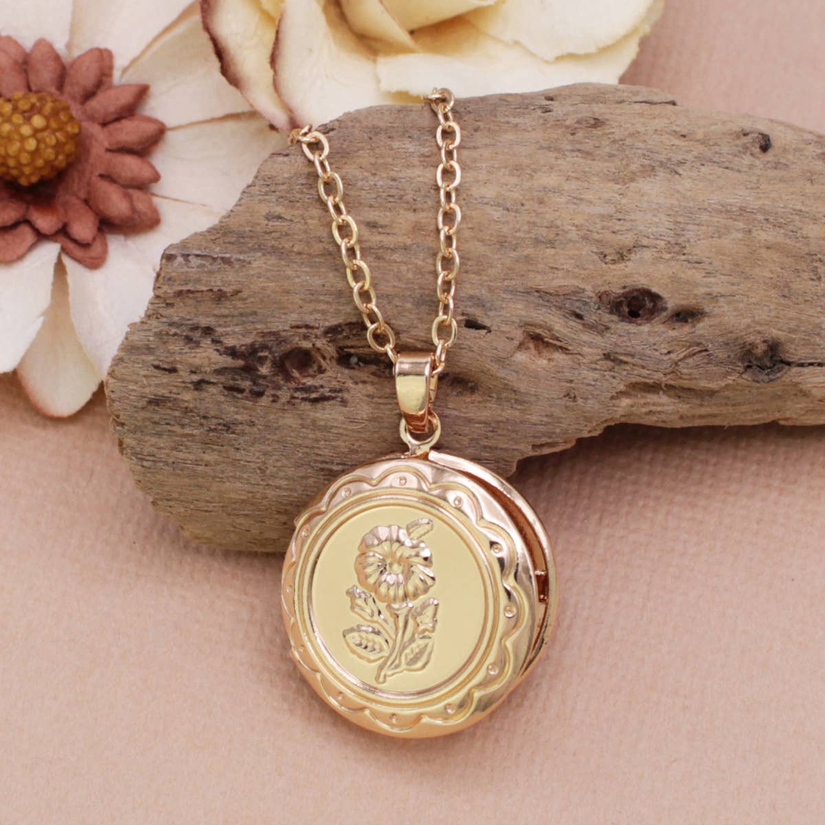 Vintage Memories Gold Flower Locket Necklace