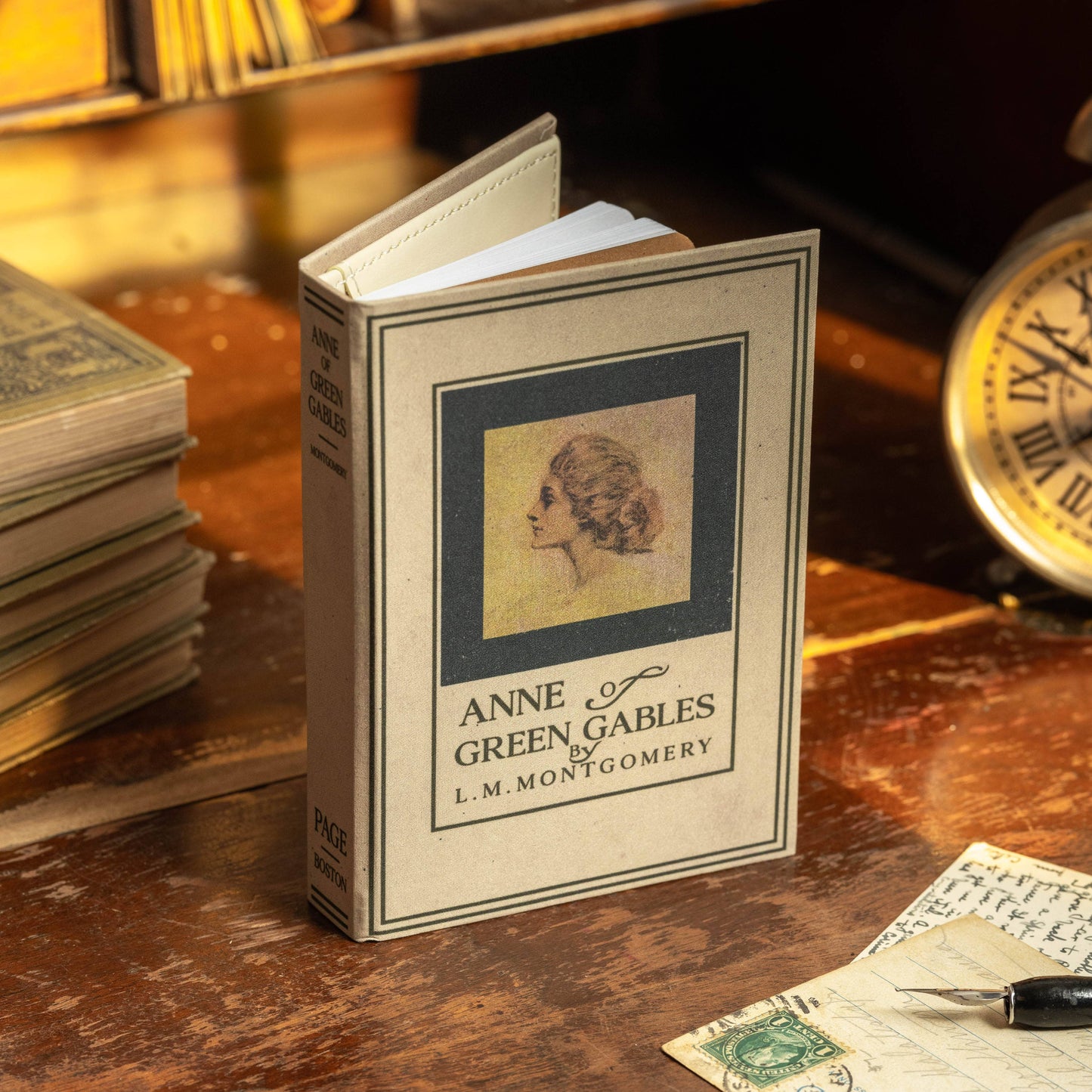 'Anne of Green Gables' by Lucy Maud Montgomery 1908 Passport/Notebook Wallet