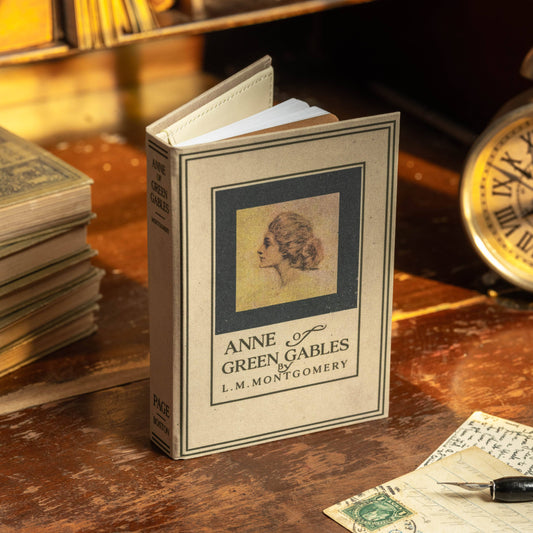 'Anne of Green Gables' by Lucy Maud Montgomery 1908 Passport/Notebook Wallet