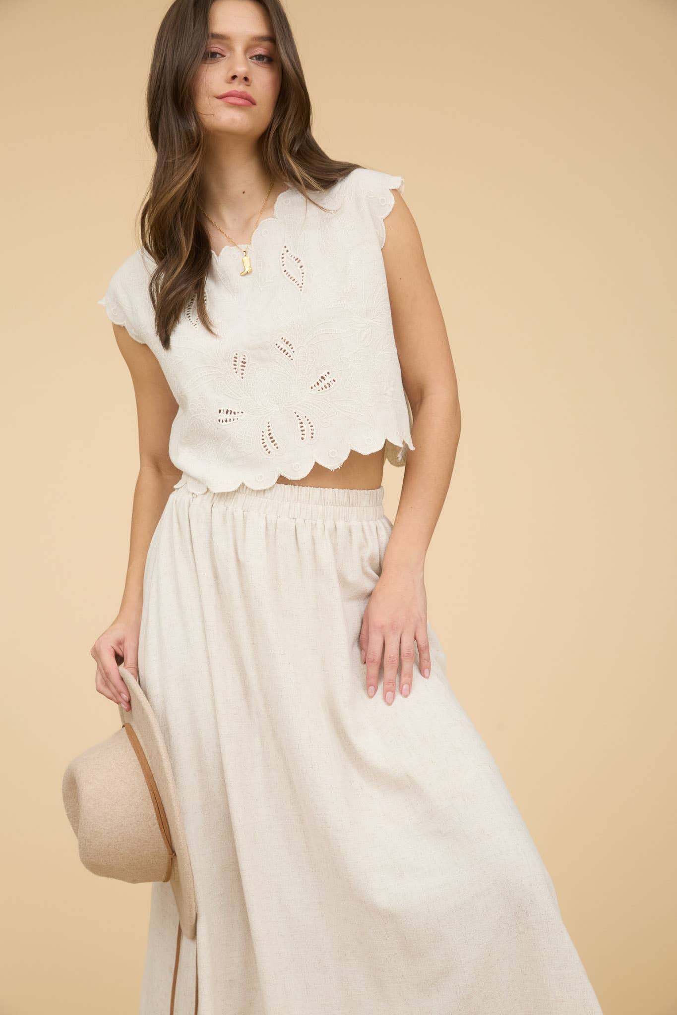 EYELET EMBROIDERY DETAIL SCALLOPED CROP TOP