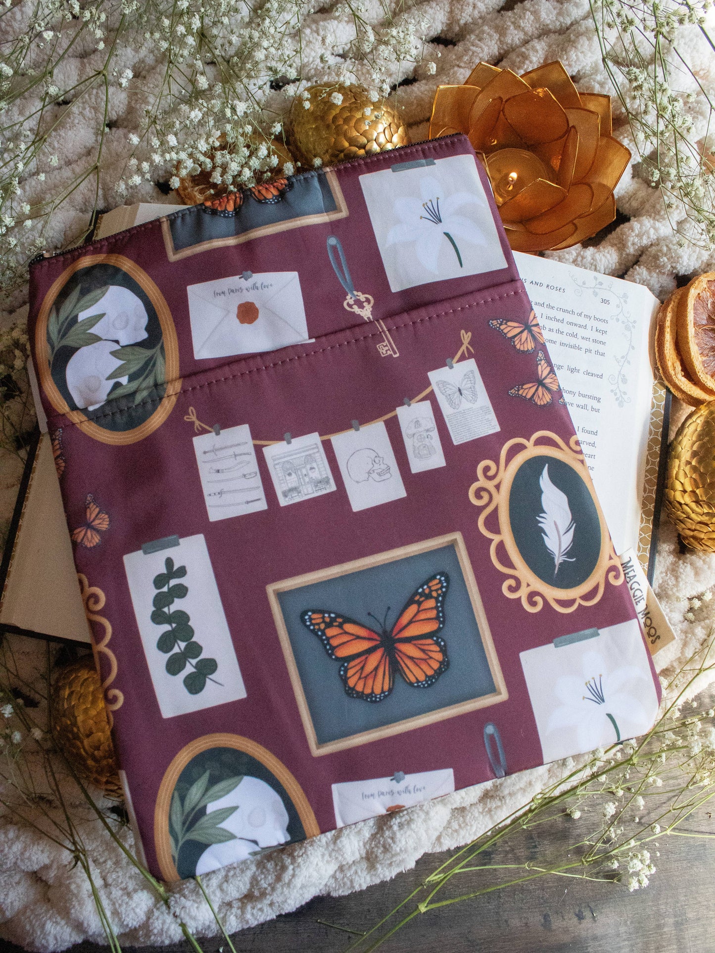 Book / Tablet Sleeve | Dark Academia