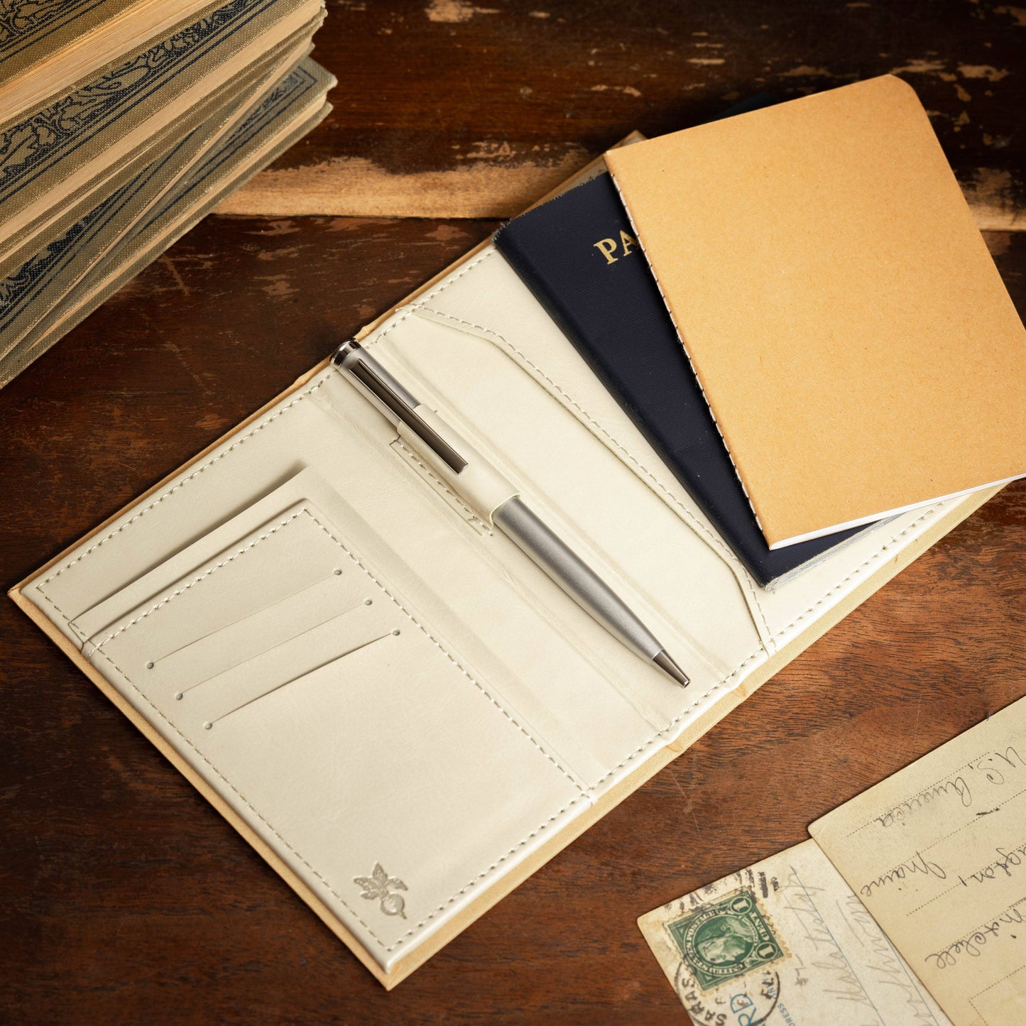 'Anne of Green Gables' by Lucy Maud Montgomery 1908 Passport/Notebook Wallet