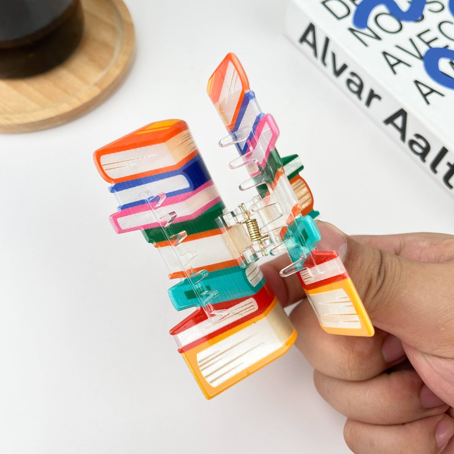 3.7'' Book Hair Clip