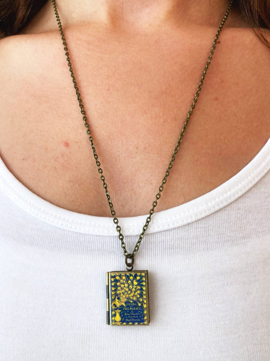 Book Locket Pride and Prejudice - Peacock: Bronze