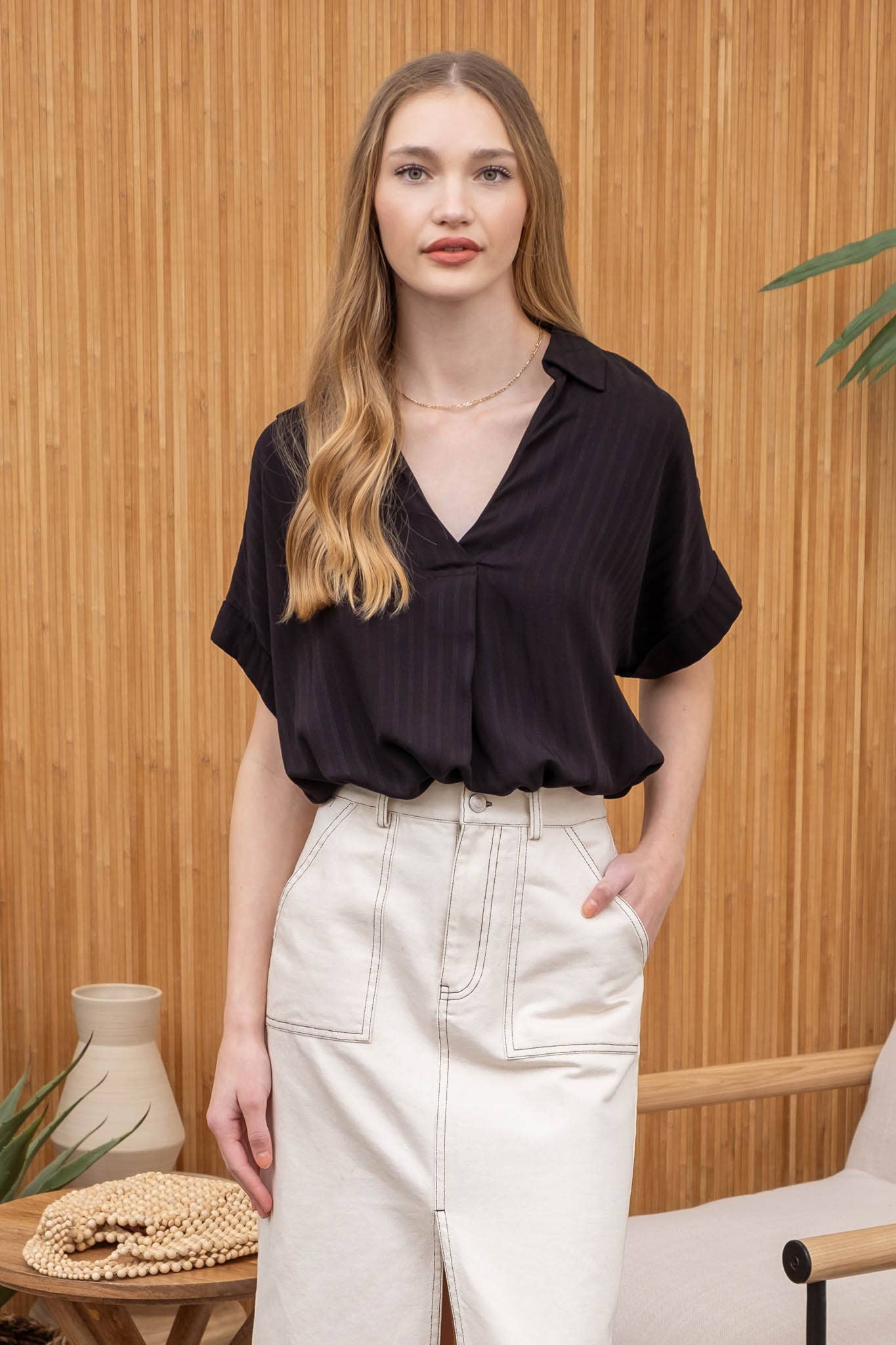 STRIPED COLLARED SPLIT NECK BLOUSE: BLACK
