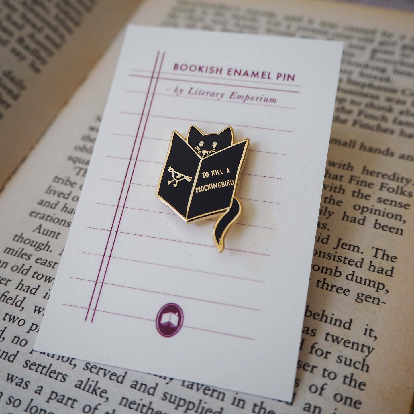 Reading Cat Mockingbird Book Lover Enamel Pin Badge - Black