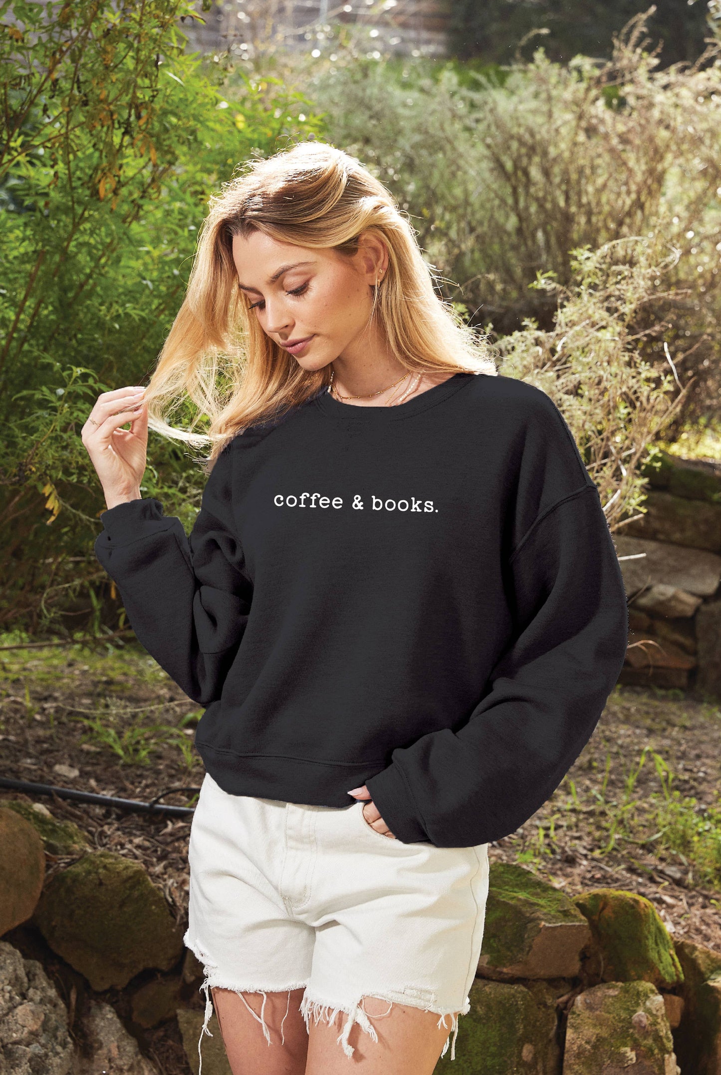 COFFEE AND BOOKS Mid Graphic Sweatshirt