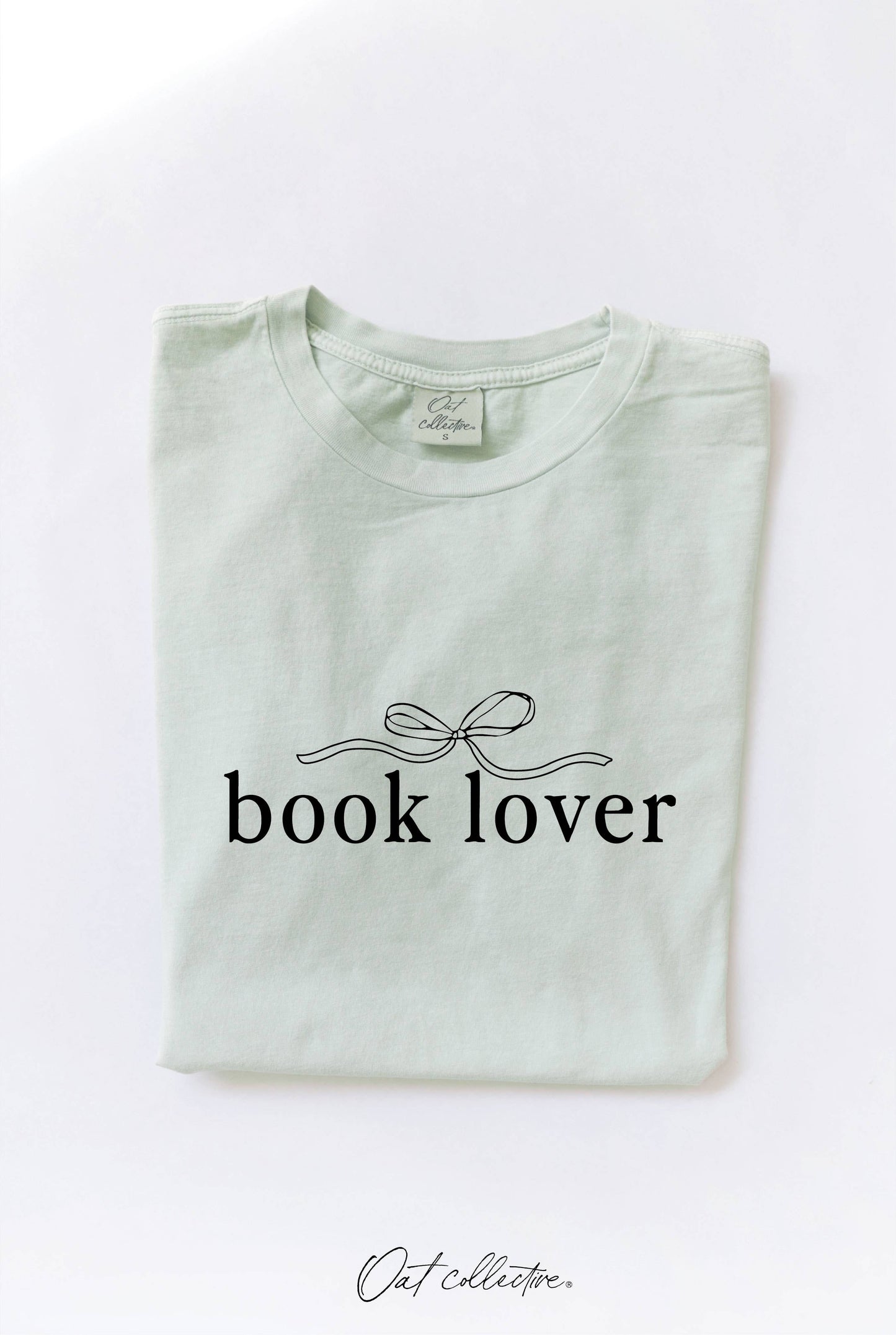 BOOK LOVER Mineral Washed Graphic Top