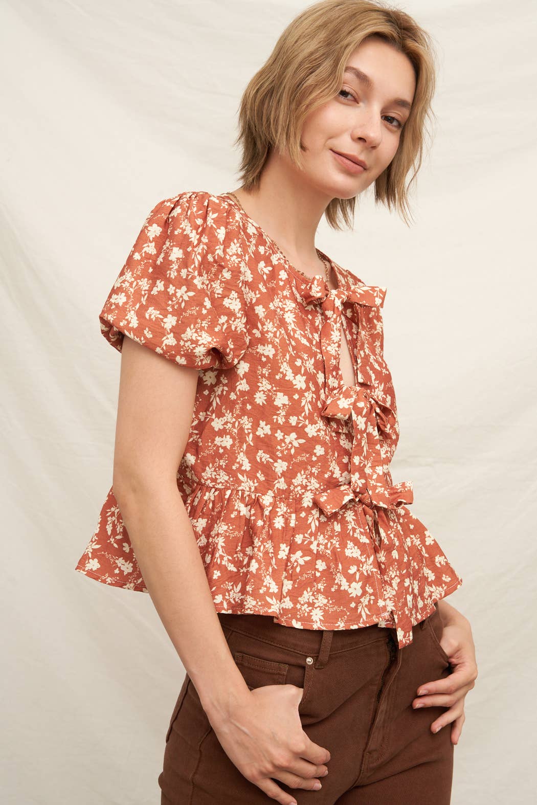 Floral Print Puff Sleeve Peplum Ribbon Top