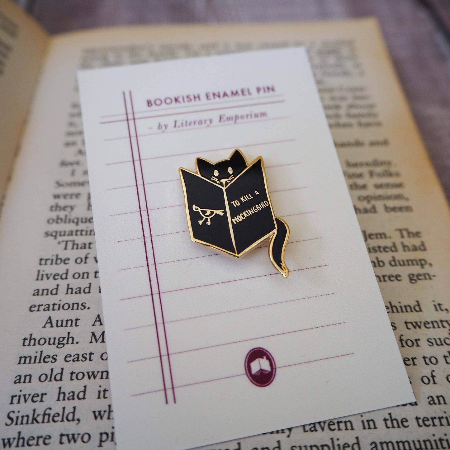 Reading Cat Mockingbird Book Lover Enamel Pin Badge - Black