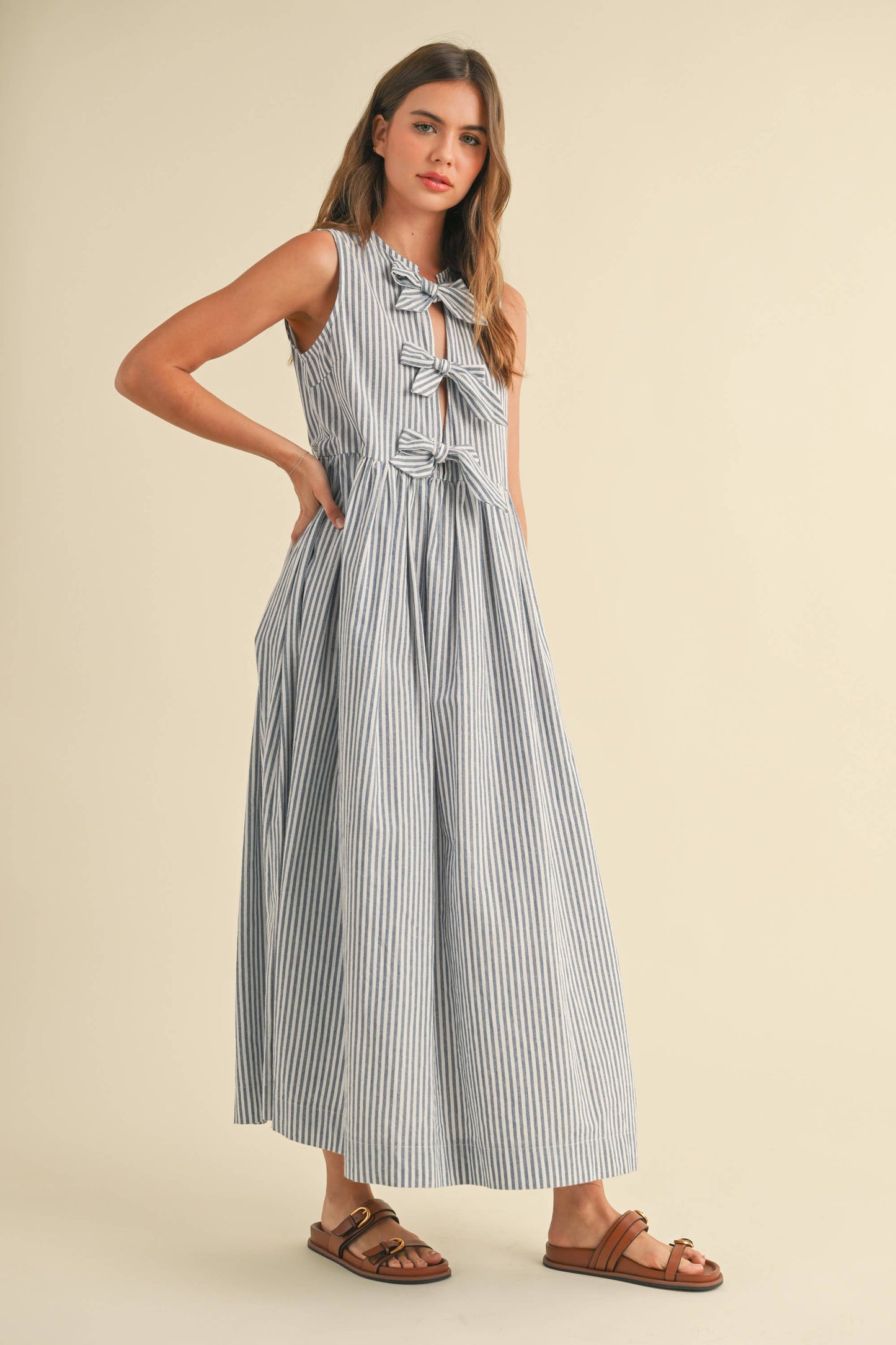WEEKEND STRIPE FABRIC BOW TIE FRONT DRESS