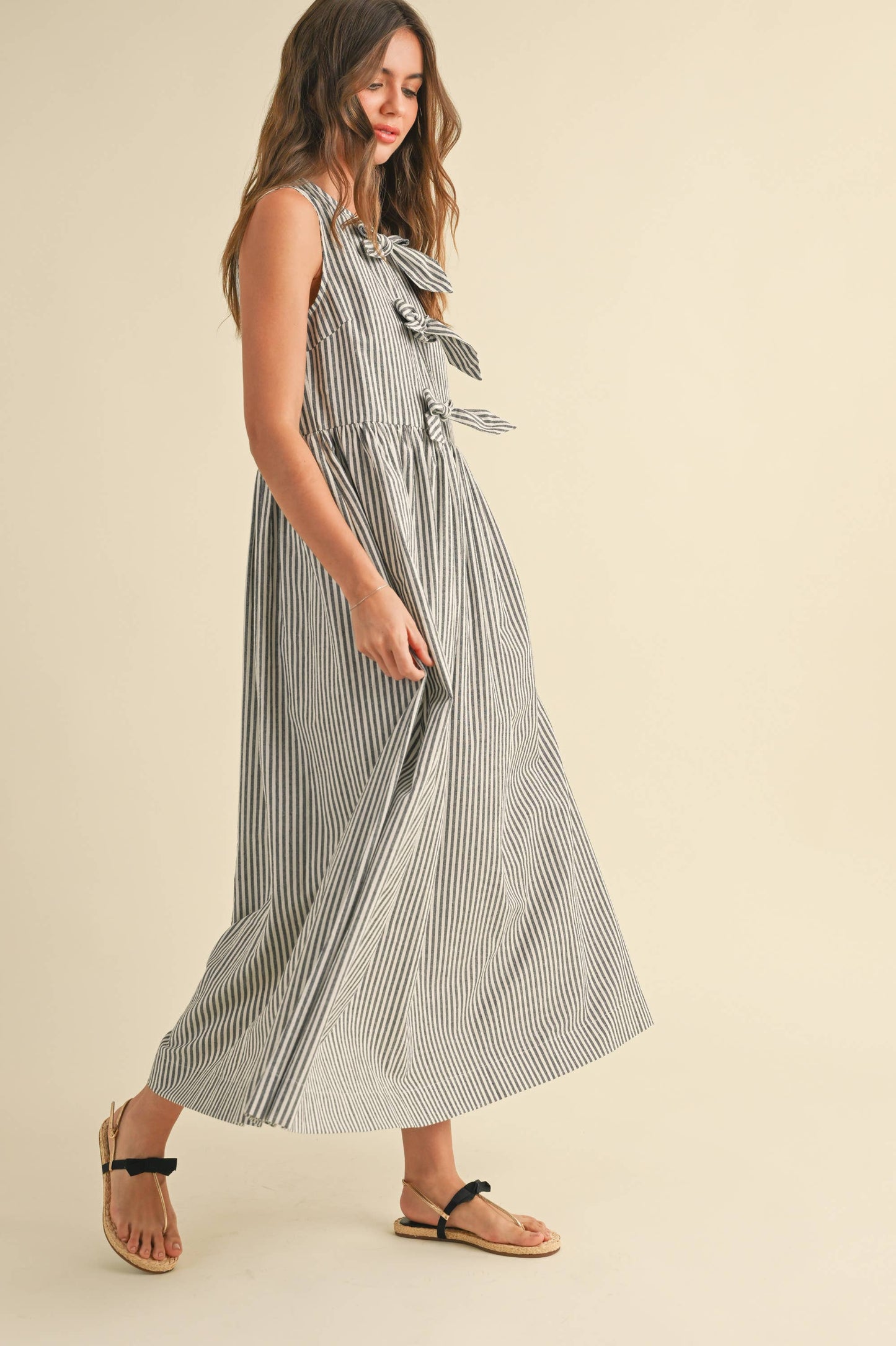WEEKEND STRIPE FABRIC BOW TIE FRONT DRESS