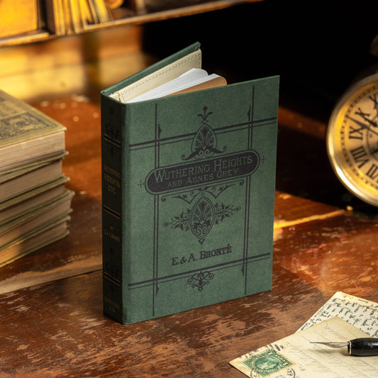 'Wuthering Heights' by Emily Brontë 1847 Passport/Notebook Wallet