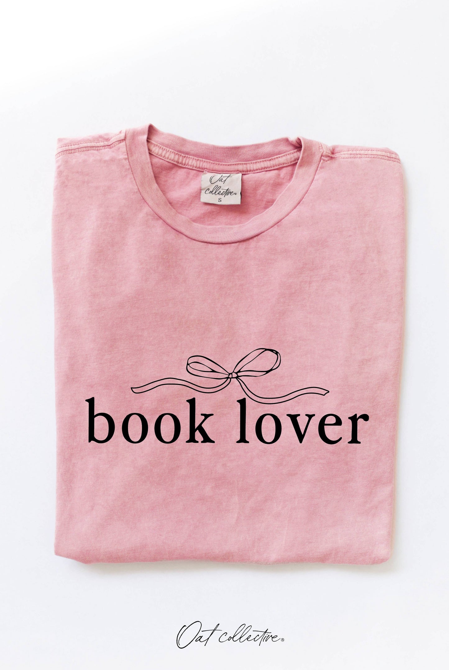 BOOK LOVER Mineral Washed Graphic Top