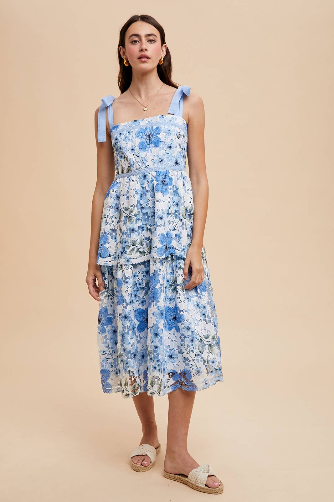 CROCHET LACE FLORAL MAXI DRESS