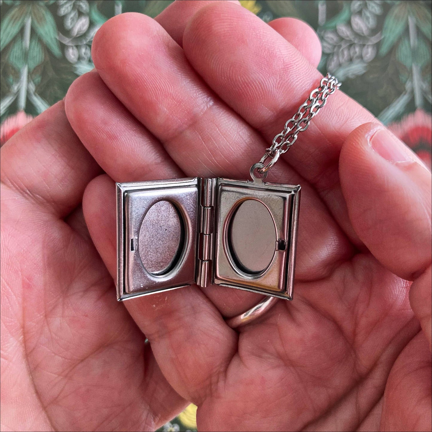 Book Locket Little Women - Wedding Day