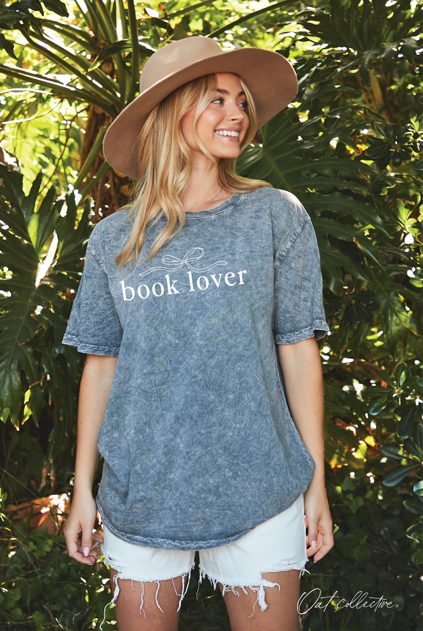 BOOK LOVER Mineral Washed Graphic Top