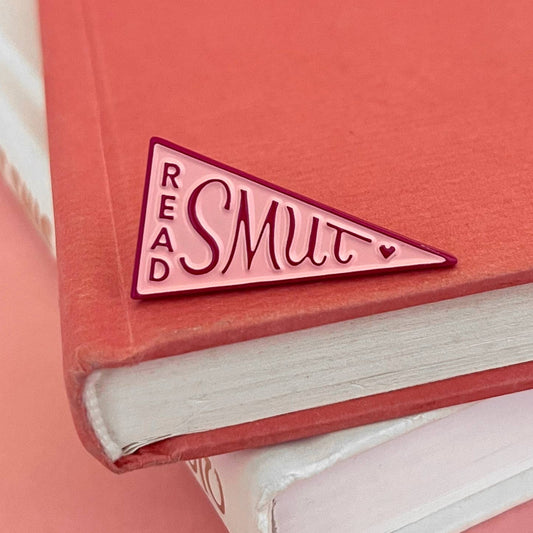 Read Smut lapel pin - bookish gift for romance readers: Dark pink / light pink