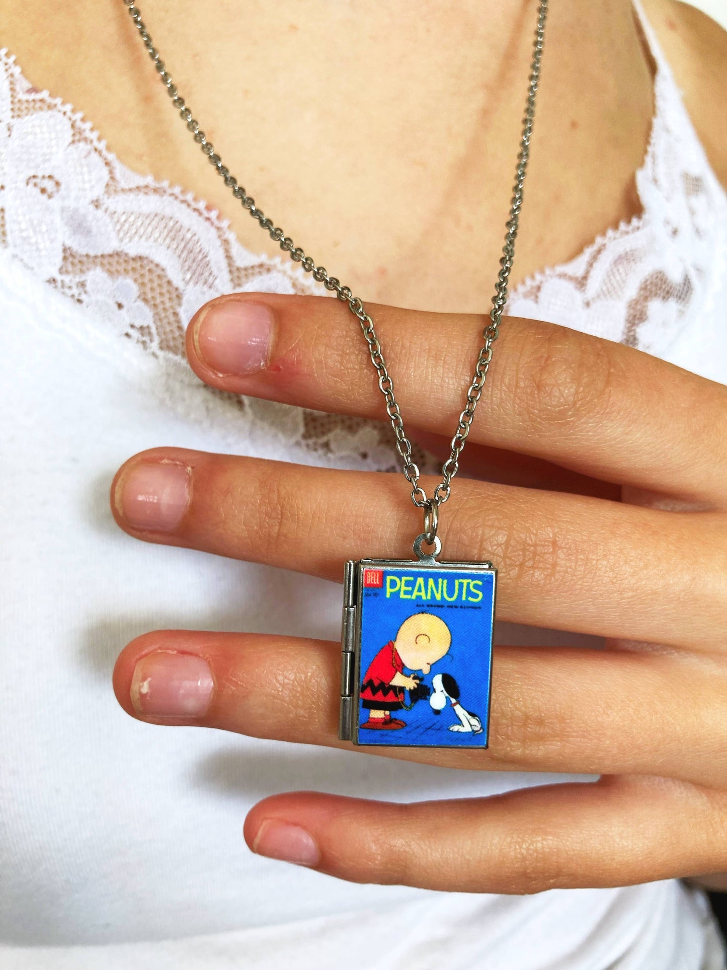 Book Locket Peanuts - Charlie Brown and Snoopy